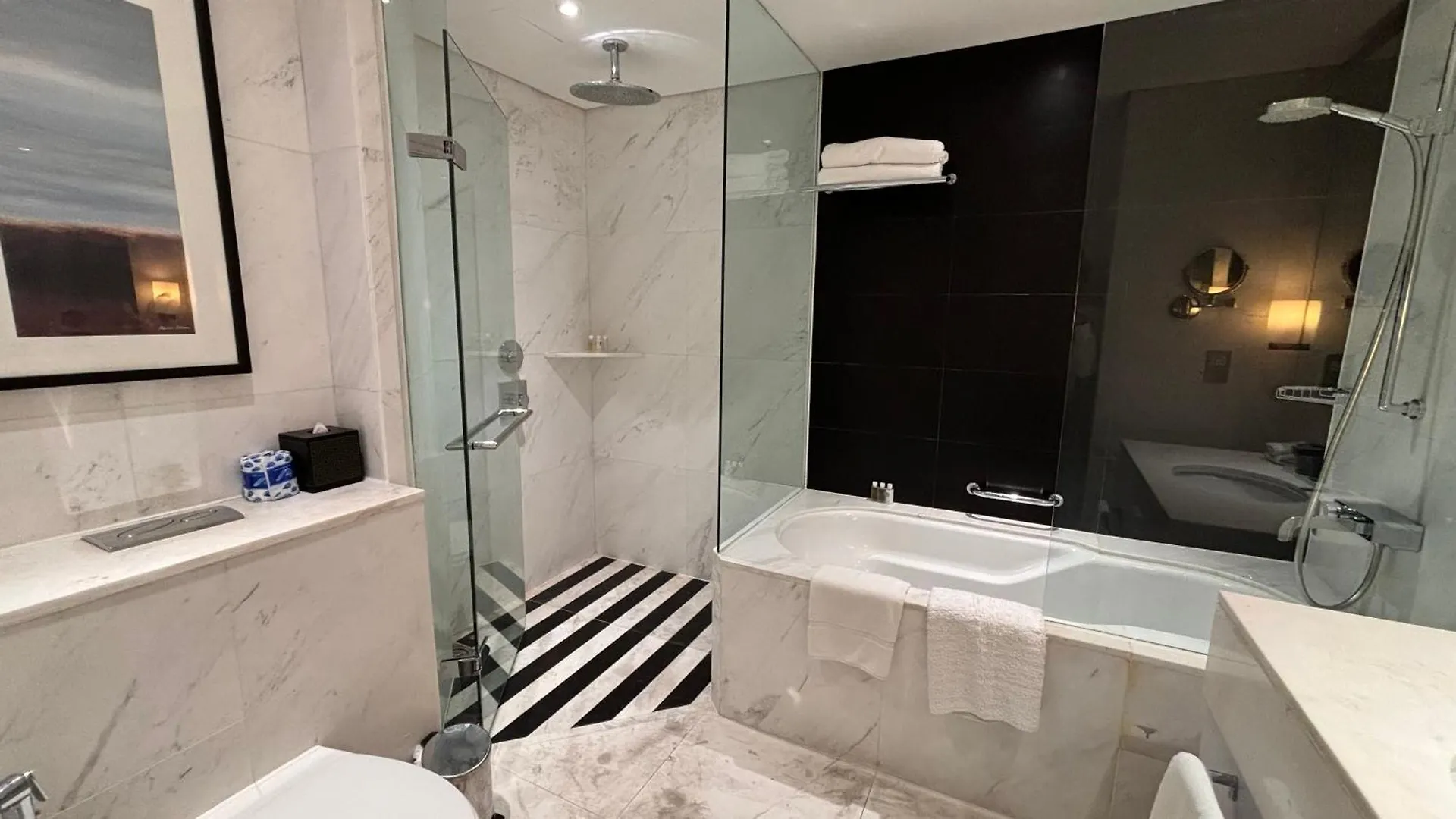 Apart Otel Emaar Residences Fashion Avenue - Formerly Address Dubai Mall - Stunning Vacation Homes